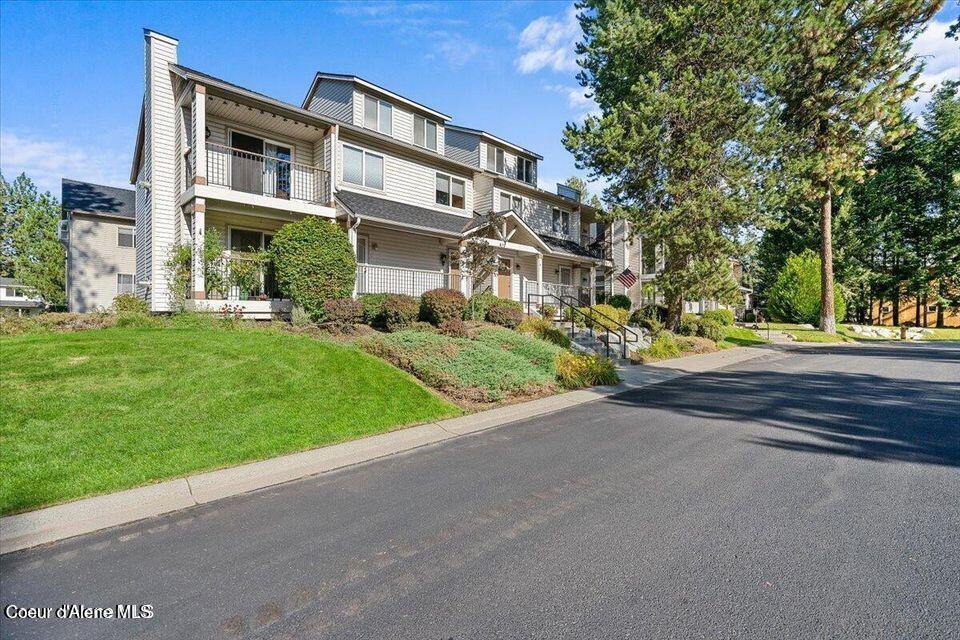 415 East Knotty Pine Ln, Coeur d'Alene, ID 83815