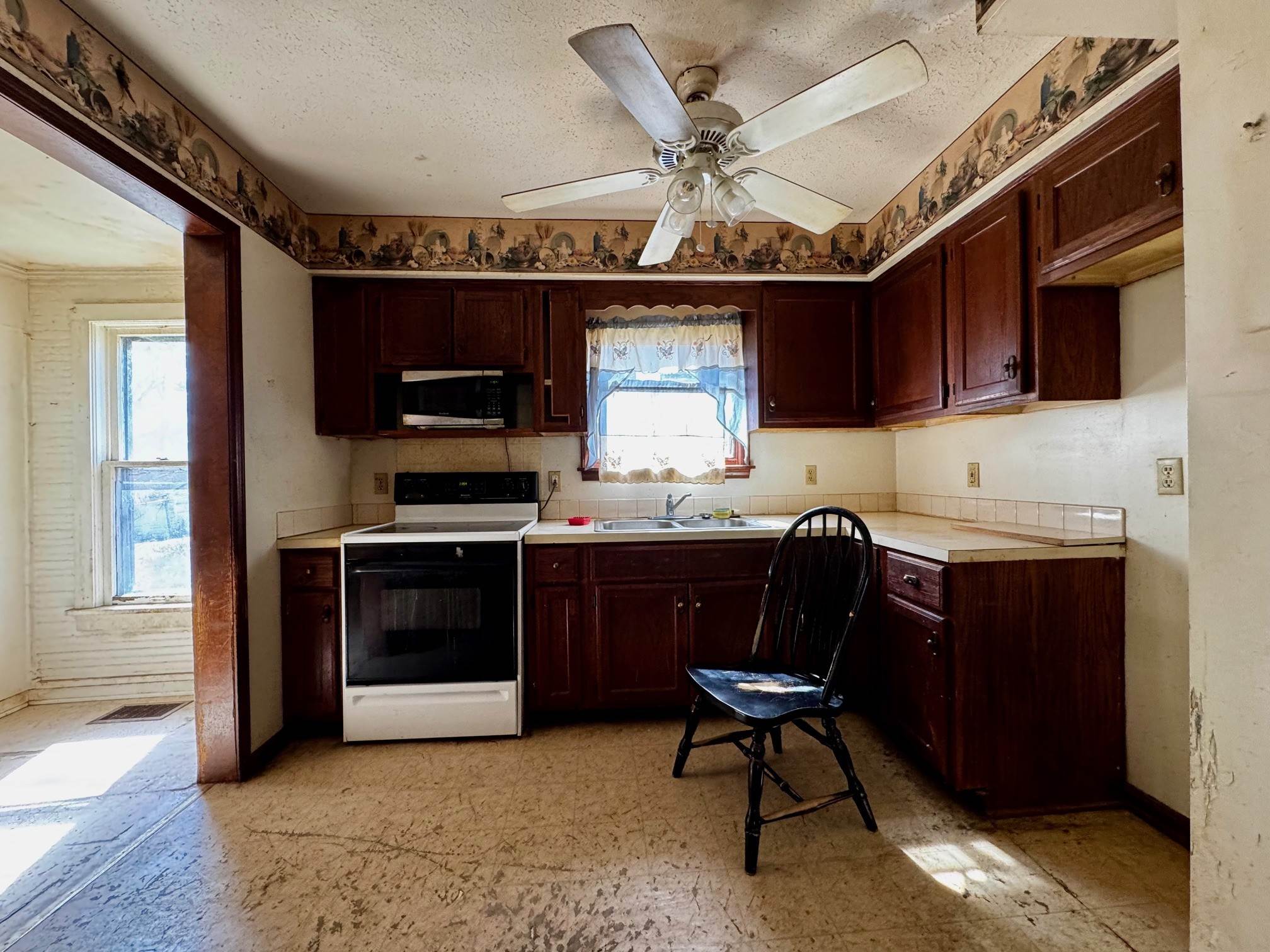 833 Edgehill Ave, Ashland, OH 44805