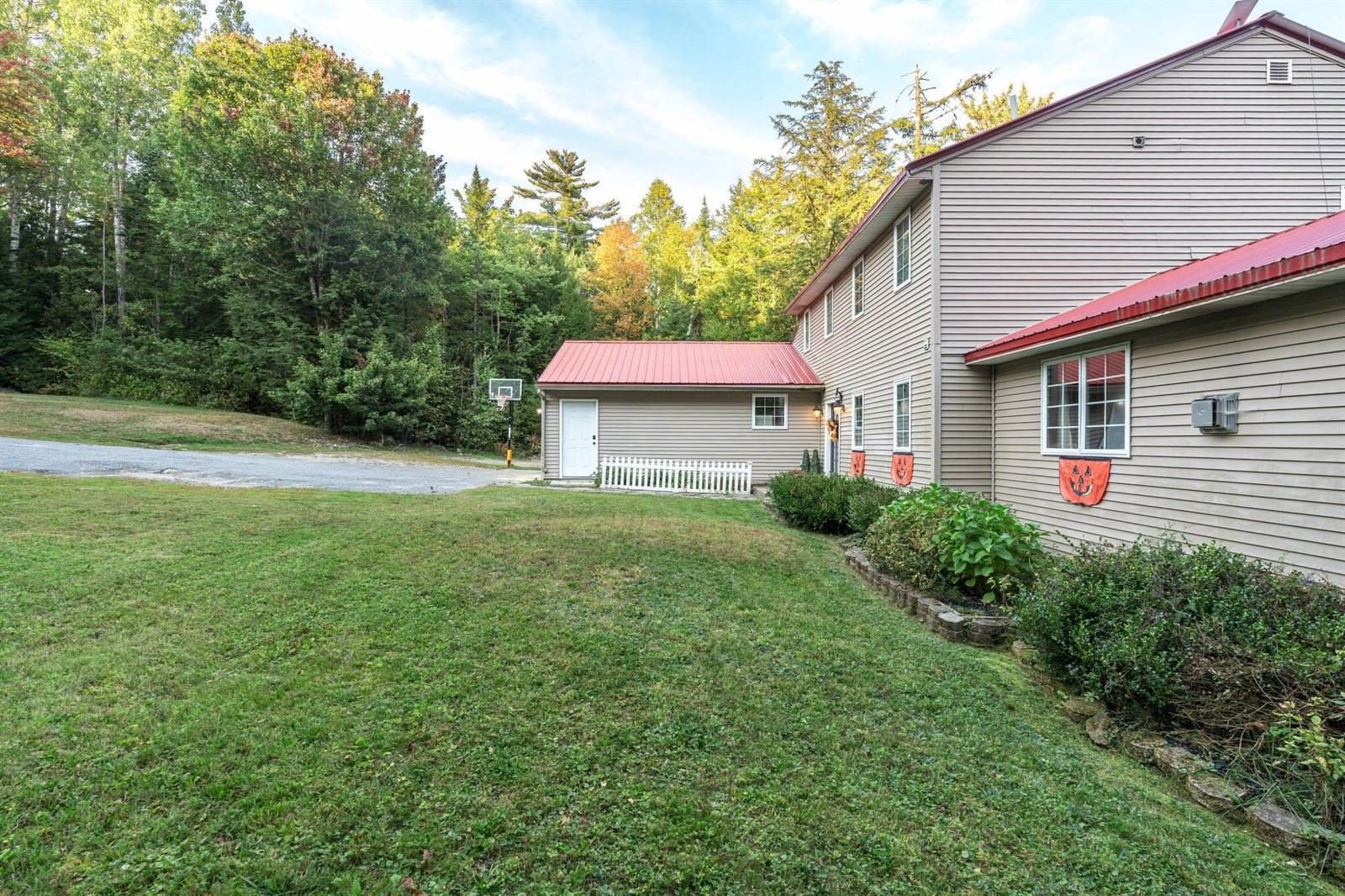 35 Furrough Lane, Lincoln, ME 04457