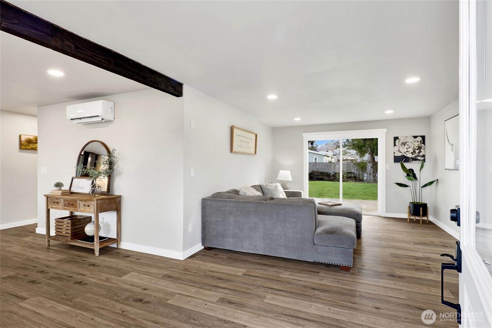 306 West 2nd Street, Nooksack, WA 98276