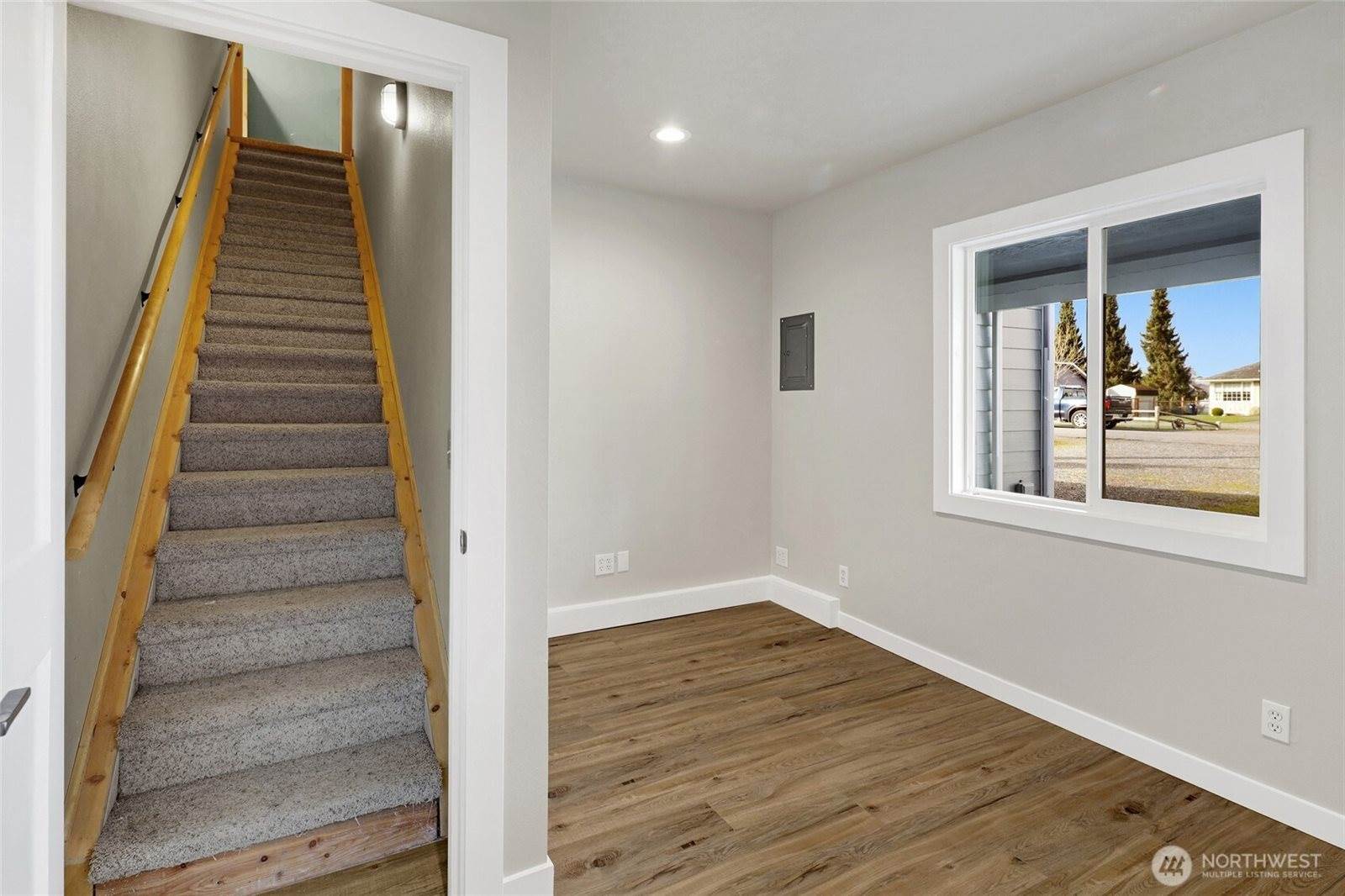 306 West 2nd Street, Nooksack, WA 98276