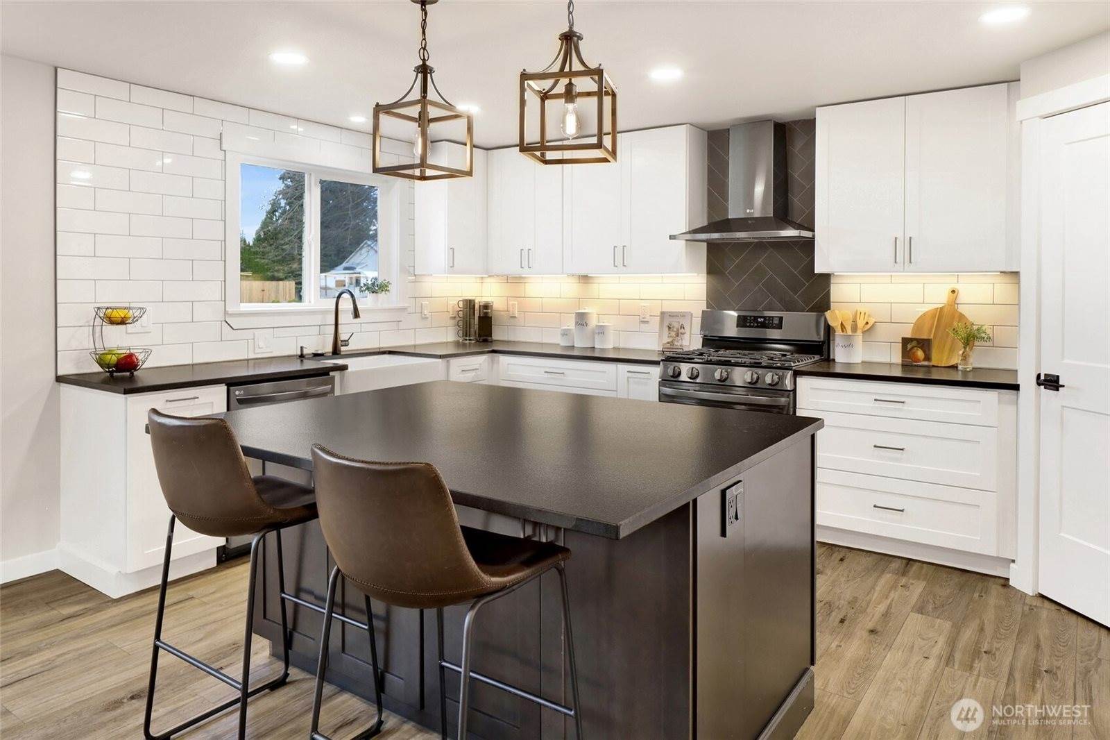 306 West 2nd Street, Nooksack, WA 98276