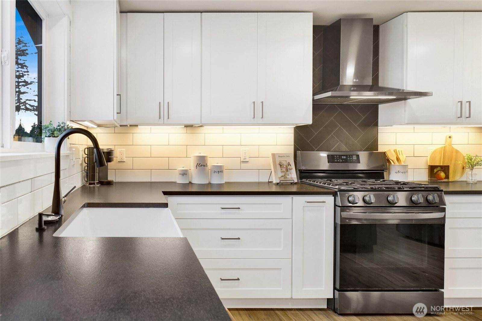 306 West 2nd Street, Nooksack, WA 98276