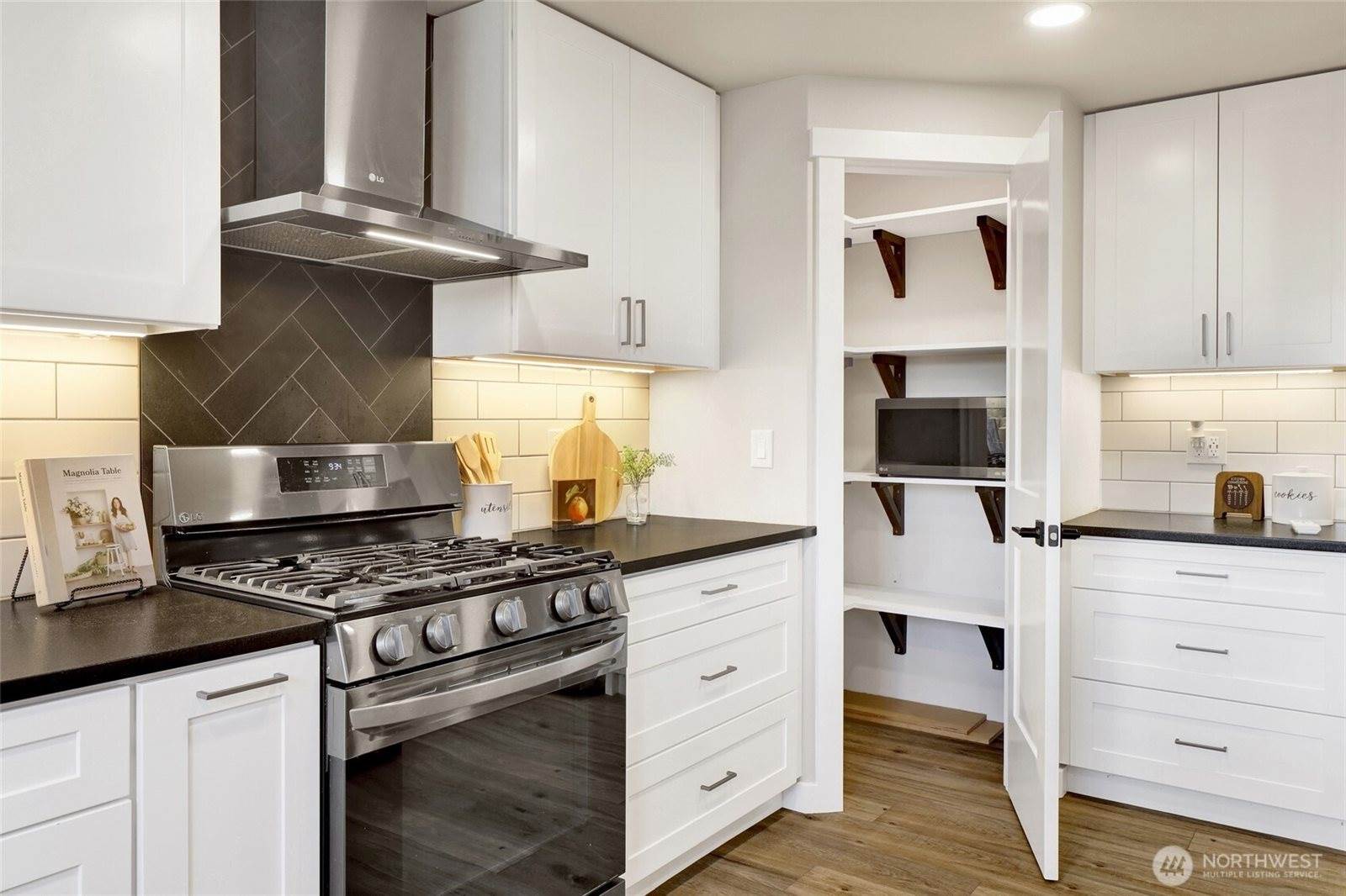 306 West 2nd Street, Nooksack, WA 98276