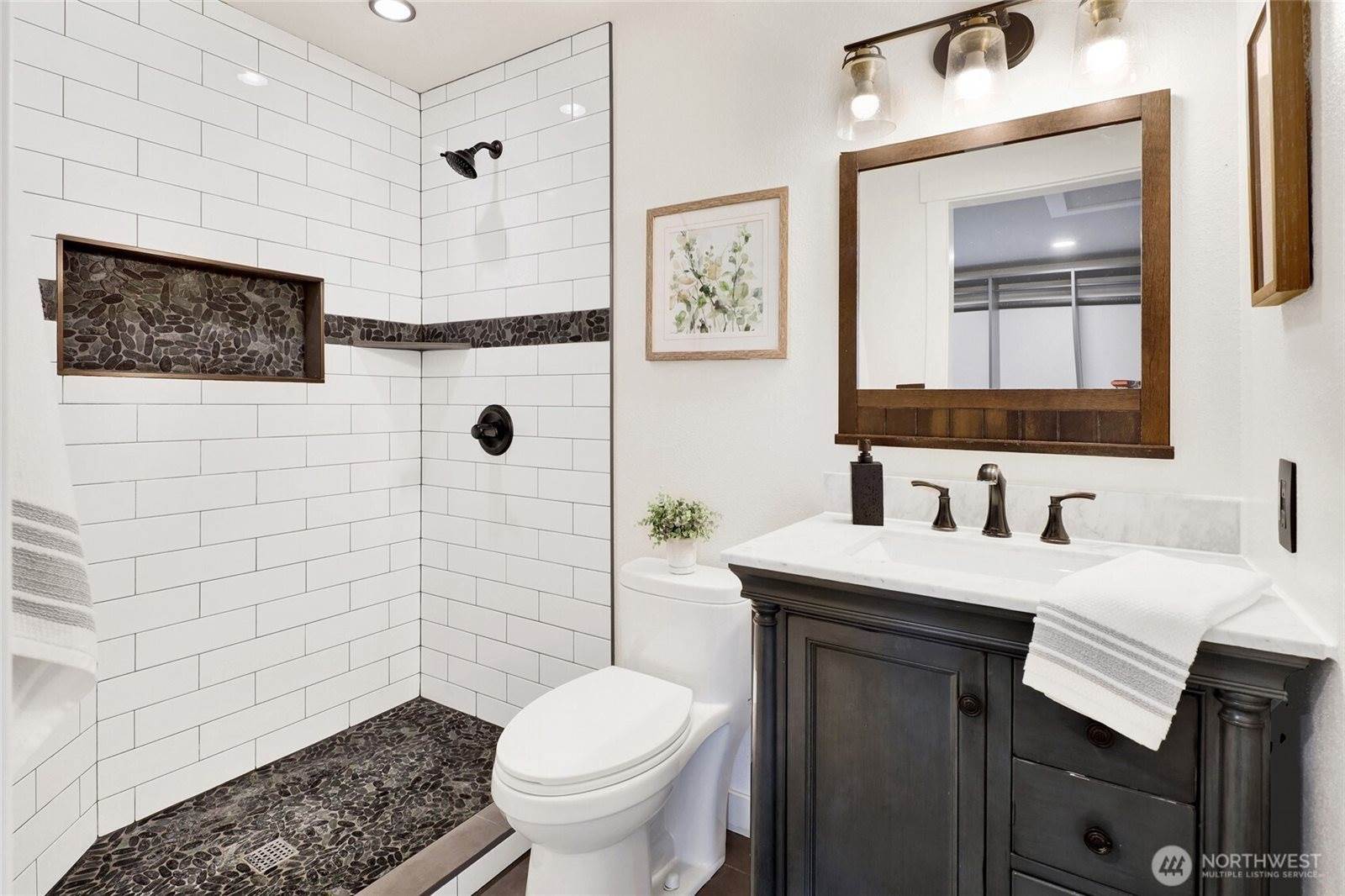 306 West 2nd Street, Nooksack, WA 98276