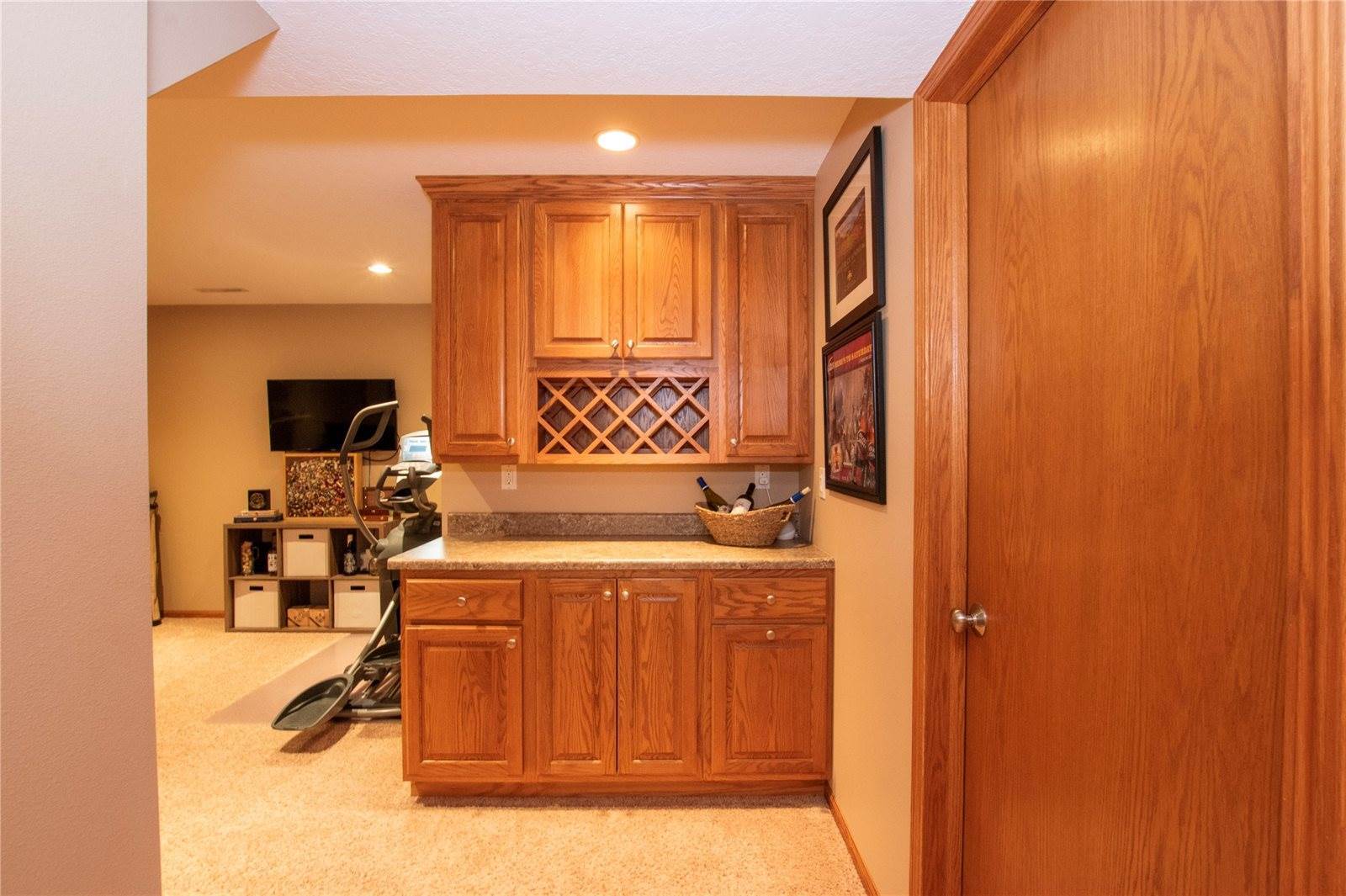 2830 Somerset Drive, Ames, IA 50010