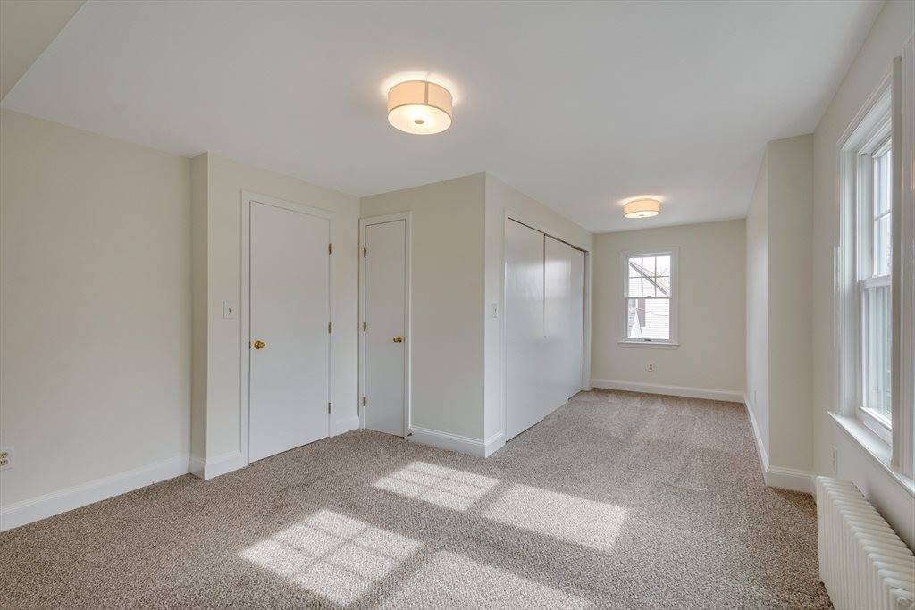 49 Monroe St E, Norwood, MA 02062