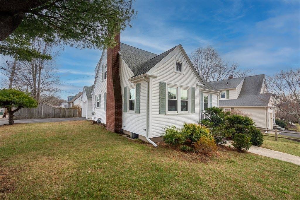 49 Monroe St E, Norwood, MA 02062