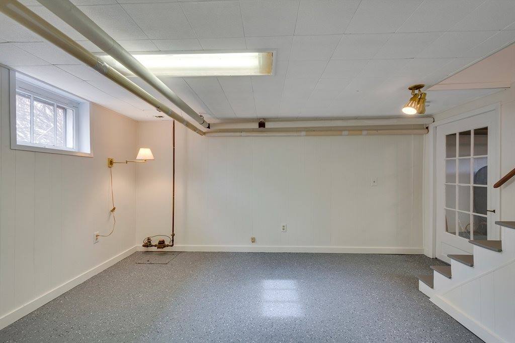 49 Monroe St E, Norwood, MA 02062