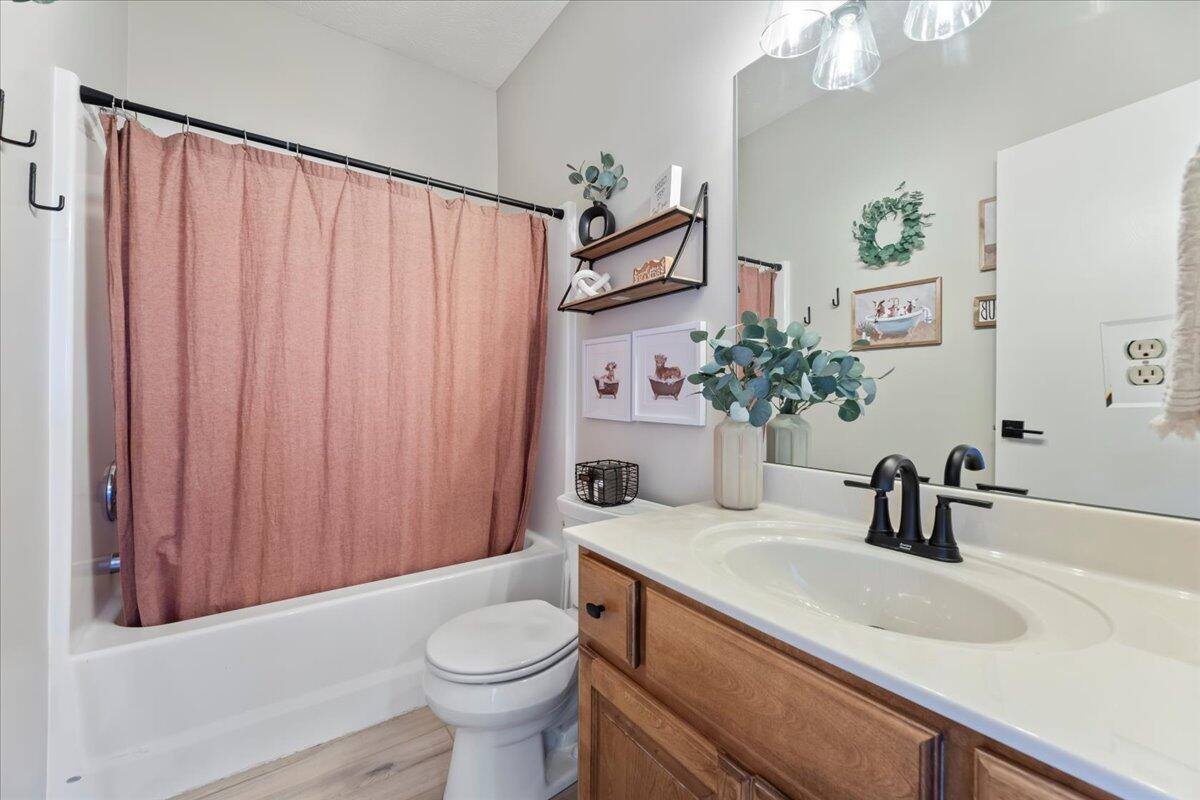 18325 Jaylen Drive, Council Bluffs, IA 51503