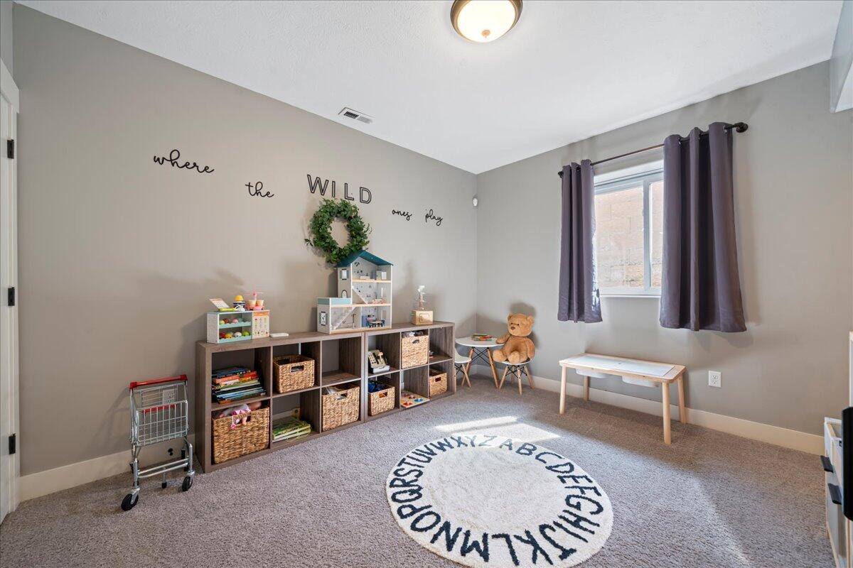 18325 Jaylen Drive, Council Bluffs, IA 51503