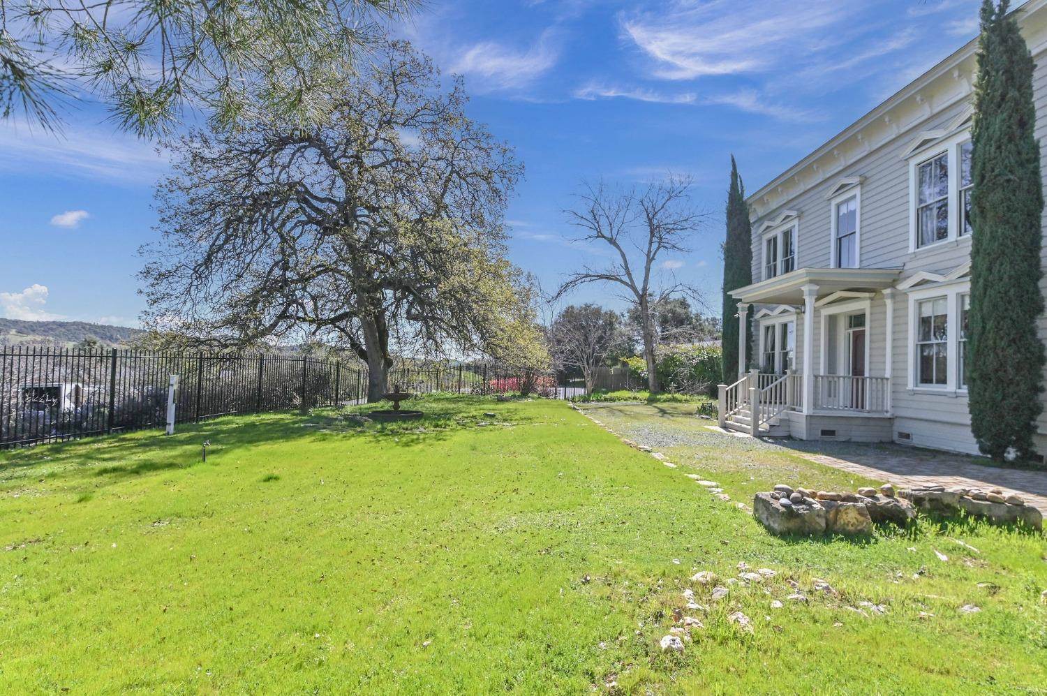 668 Mark Twain, Angels Camp, CA 95222