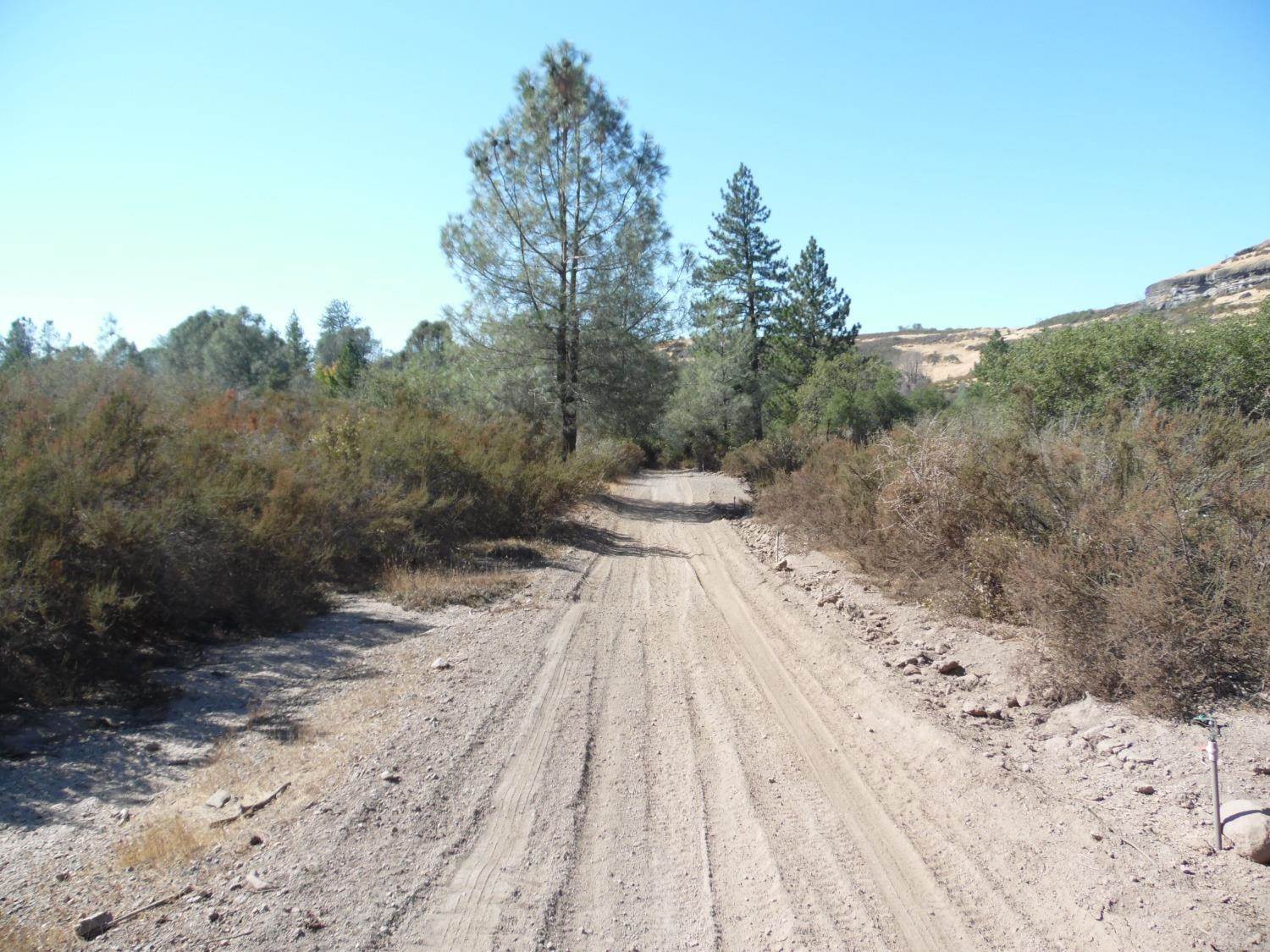 0 Lakeside Dr, Mountain Ranch, CA 95246