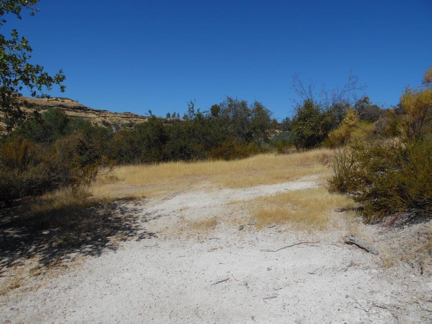0 Lakeside Dr, Mountain Ranch, CA 95246