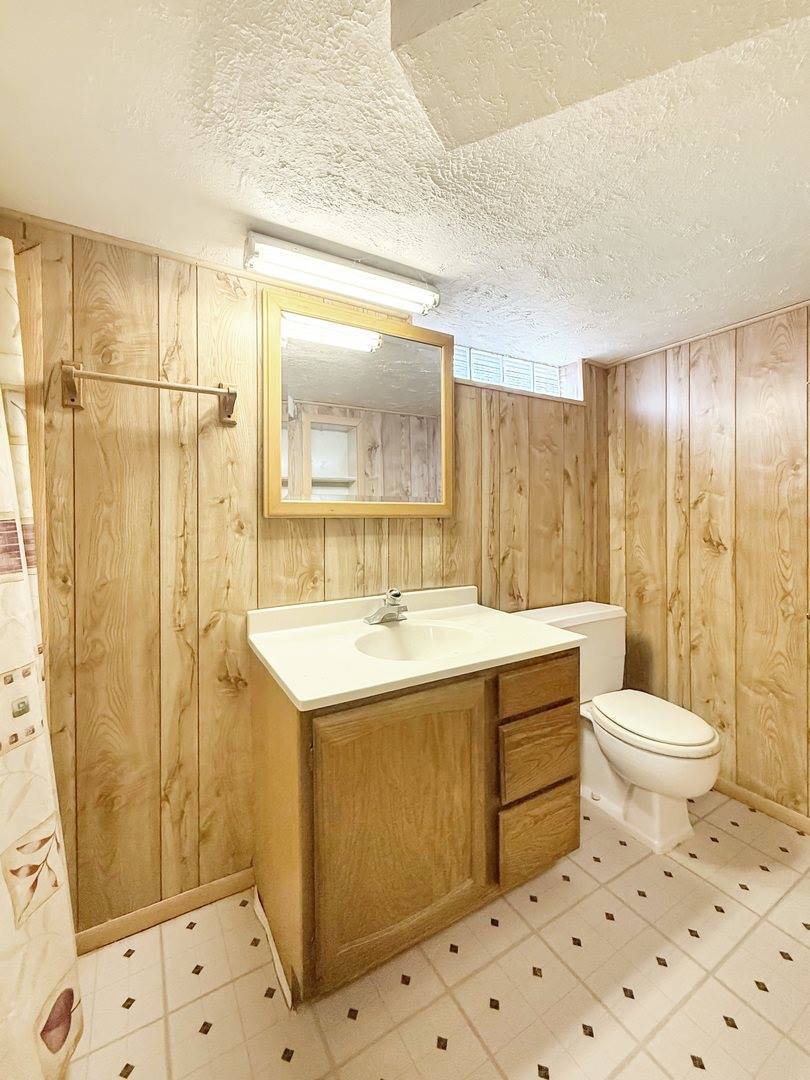 52 North Mernitz Avenue, Freeport, IL 61032