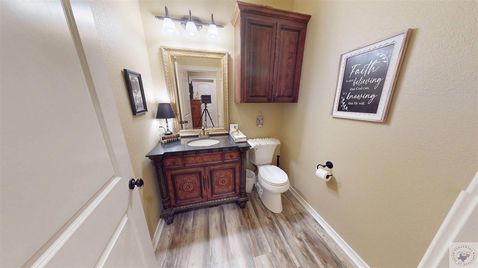 2118 Southcrest Dr, Texarkana, AR 71854