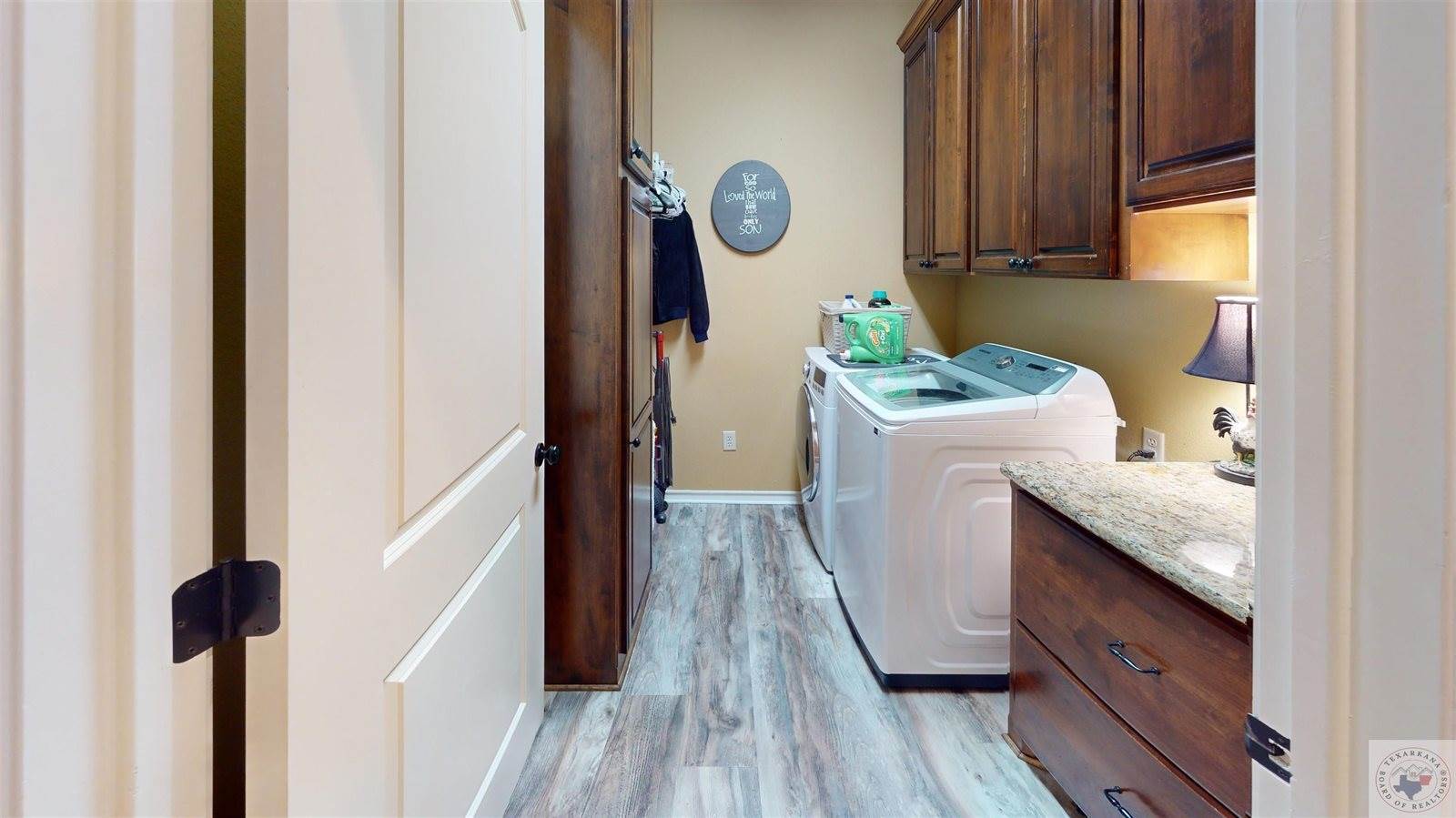 2118 Southcrest Dr, Texarkana, AR 71854