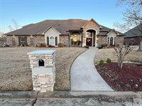 2118 Southcrest Dr, Texarkana, AR 71854
