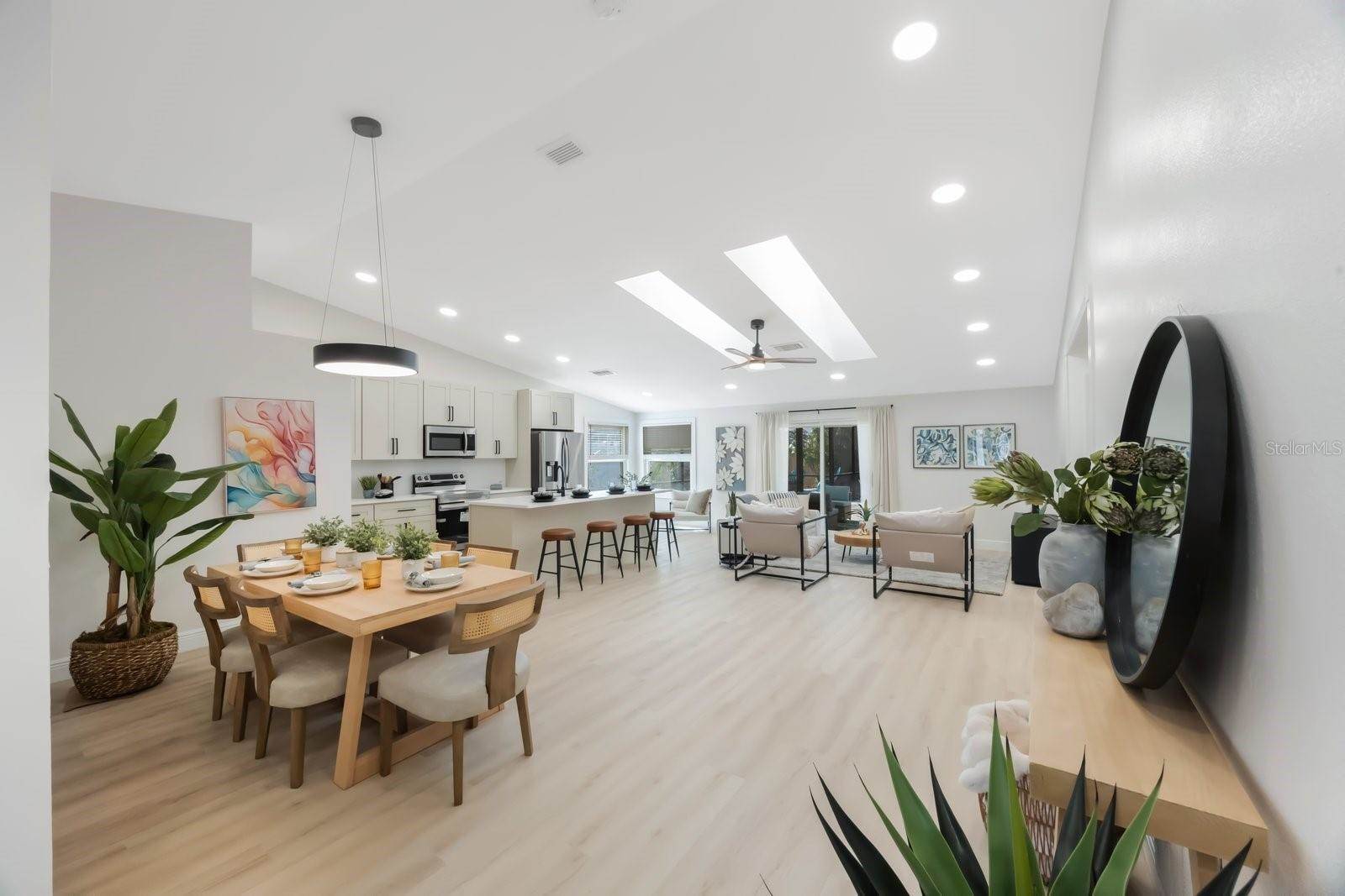 6903 34TH Avenue West, Bradenton, FL 34209