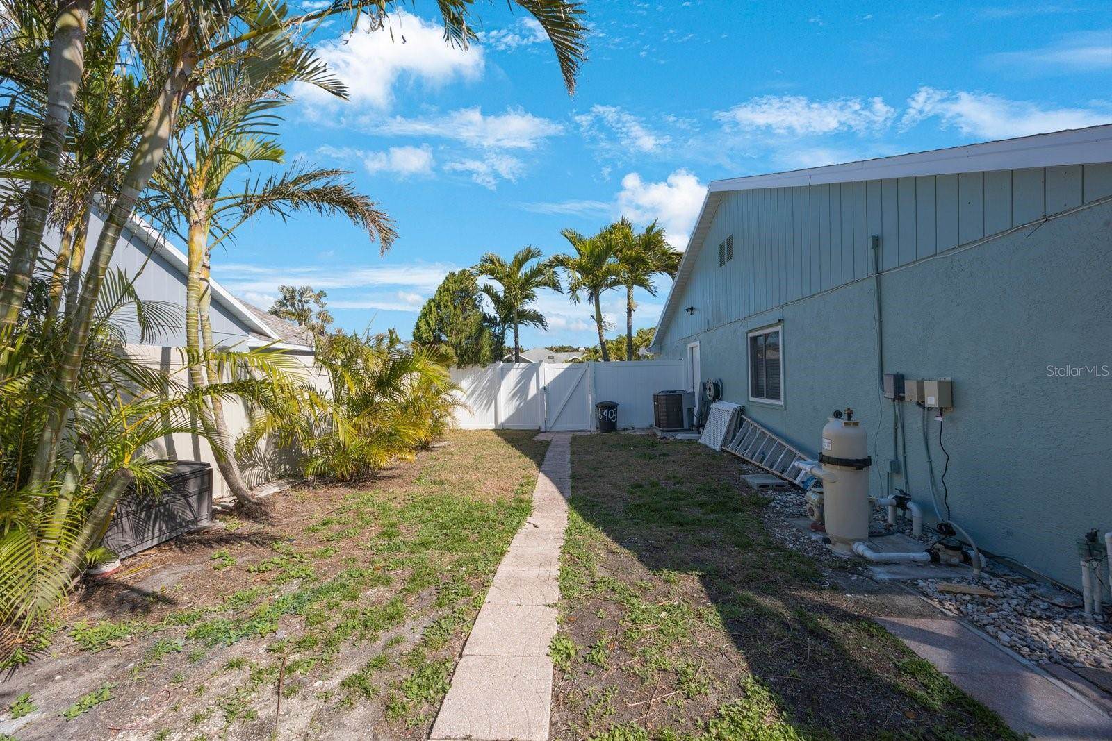 6903 34TH Avenue West, Bradenton, FL 34209