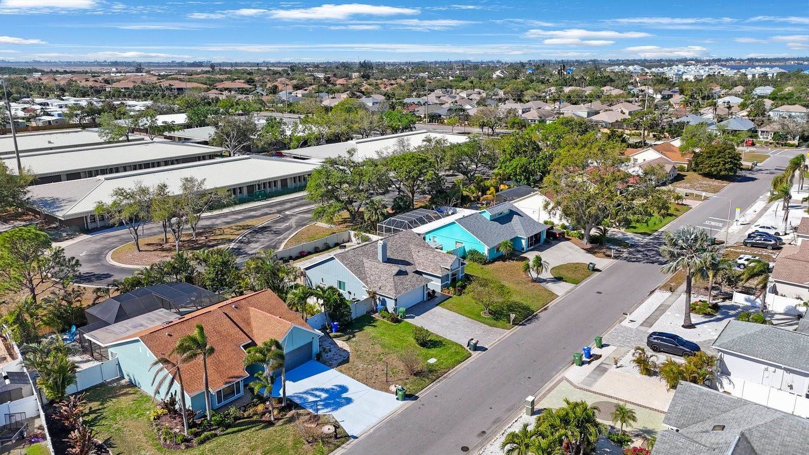 6903 34TH Avenue West, Bradenton, FL 34209