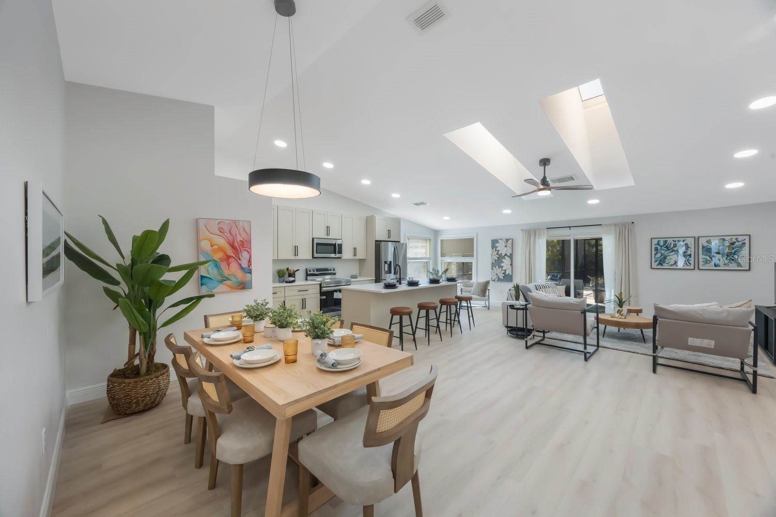 6903 34TH Avenue West, Bradenton, FL 34209