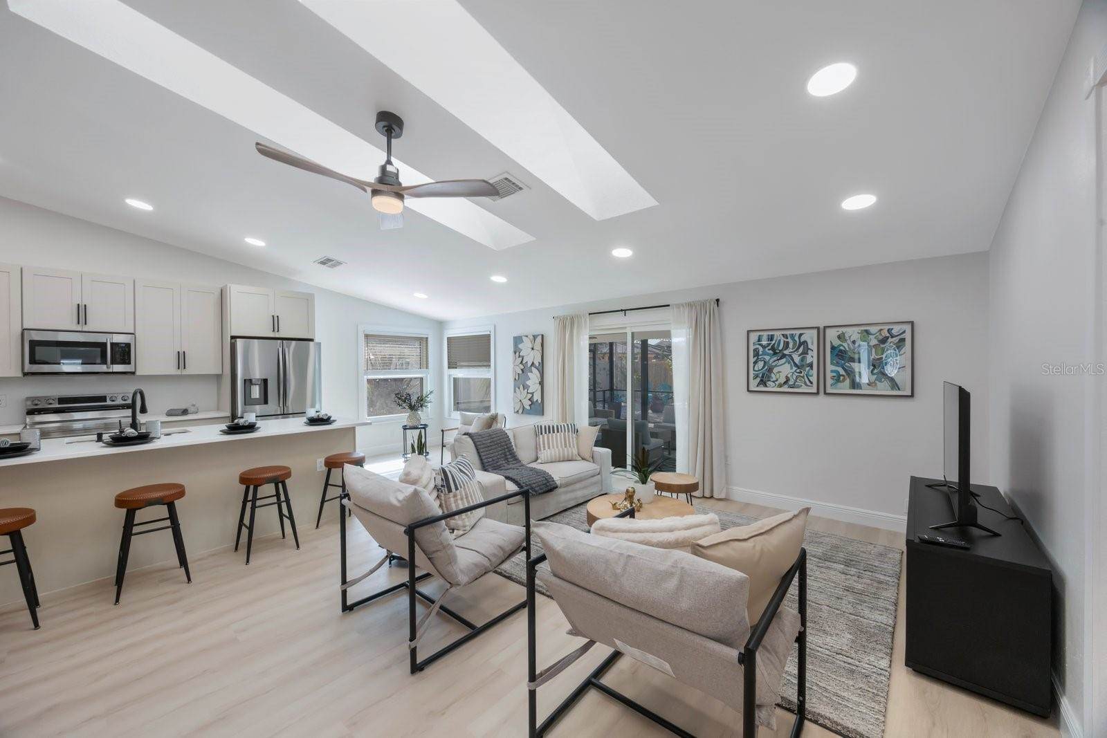 6903 34TH Avenue West, Bradenton, FL 34209