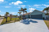 6903 34TH Avenue West, Bradenton, FL 34209