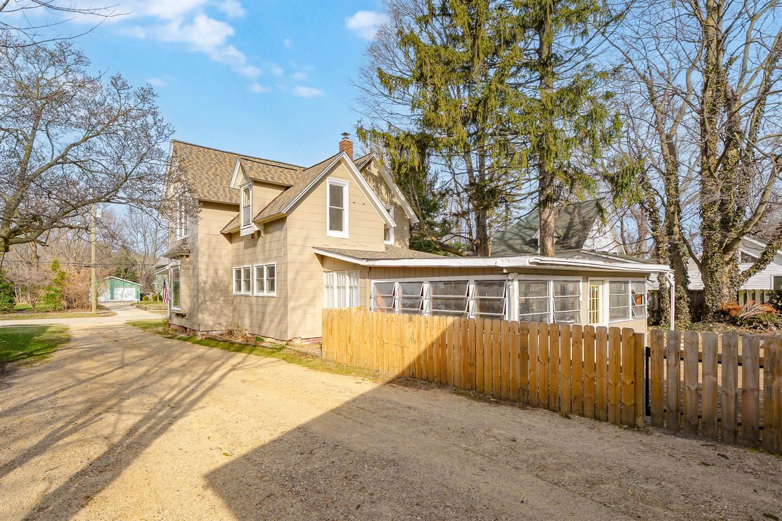 265 Bailey Avenue, South Haven, MI 49090