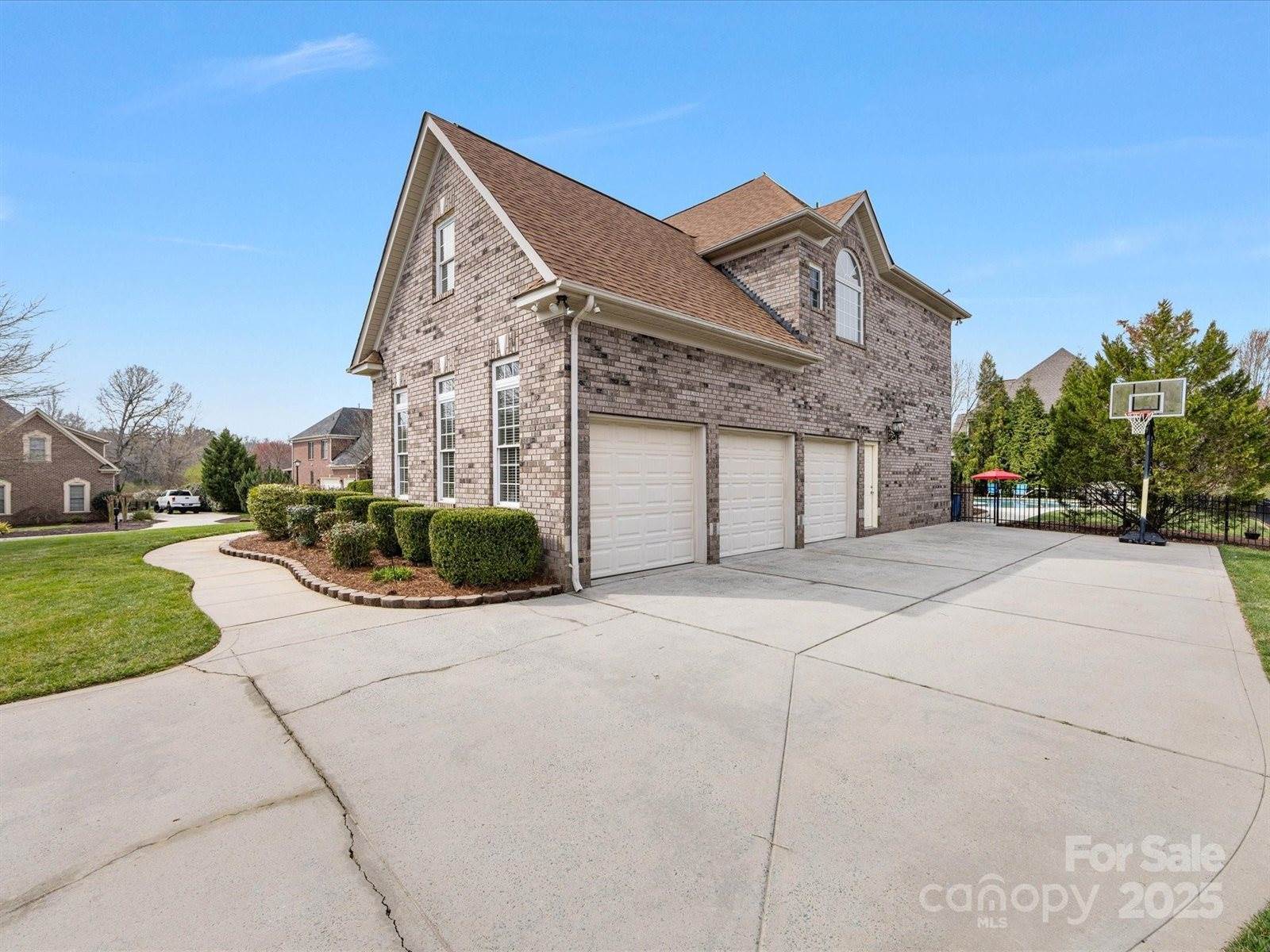 5501 Two Iron Drive, Matthews, NC 28104