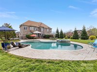 5501 Two Iron Drive, Matthews, NC 28104