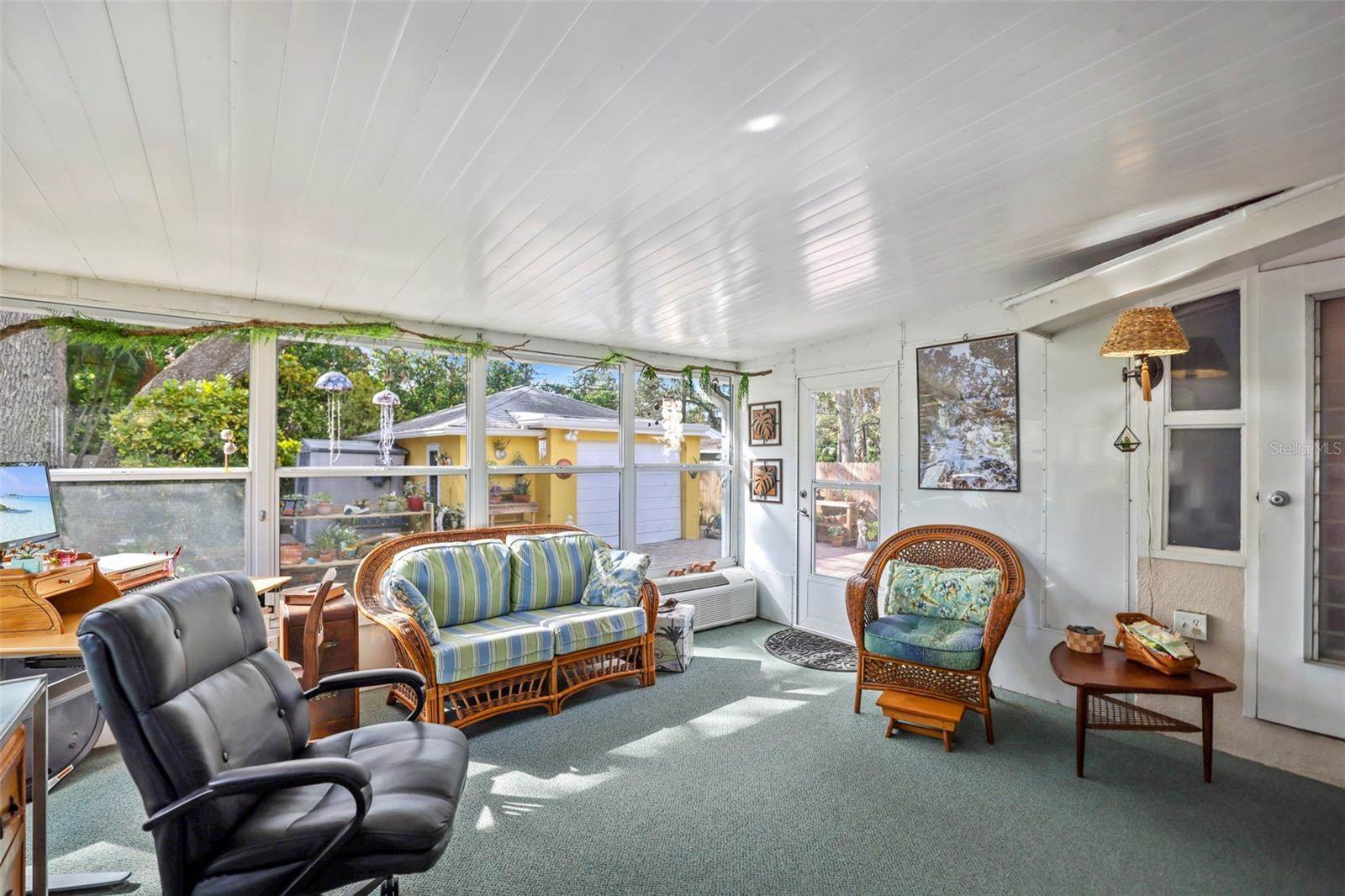 225 Garden Circle South, Dunedin, FL 34698