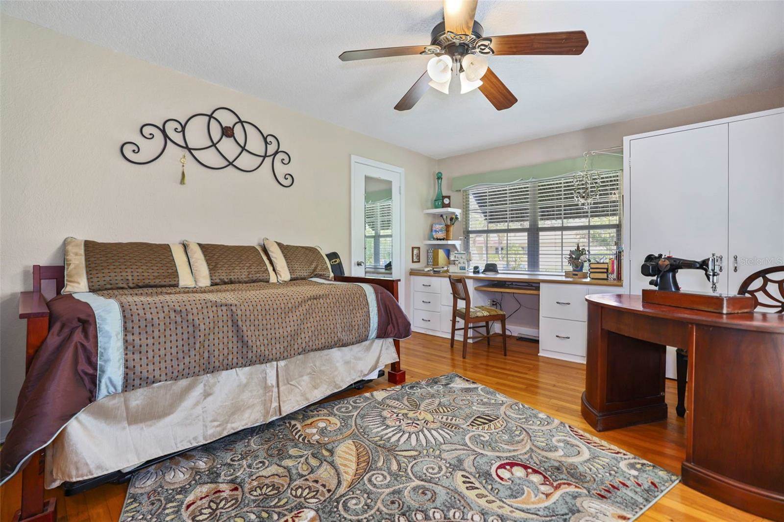 225 Garden Circle South, Dunedin, FL 34698