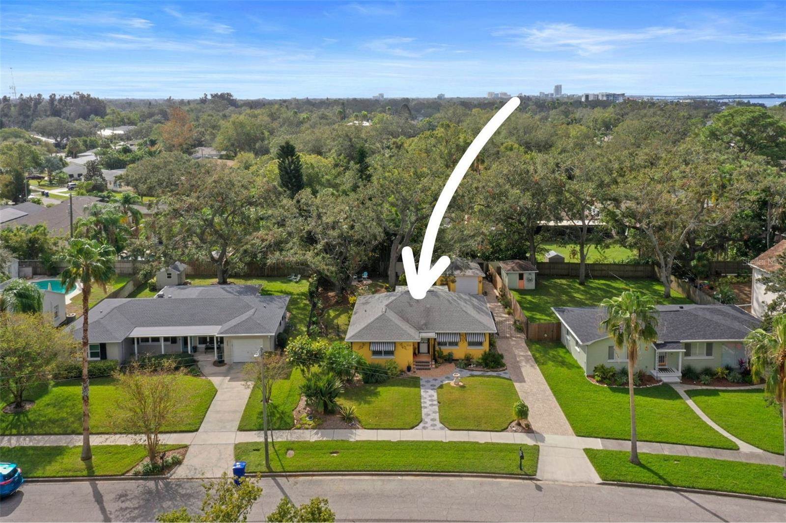 225 Garden Circle South, Dunedin, FL 34698