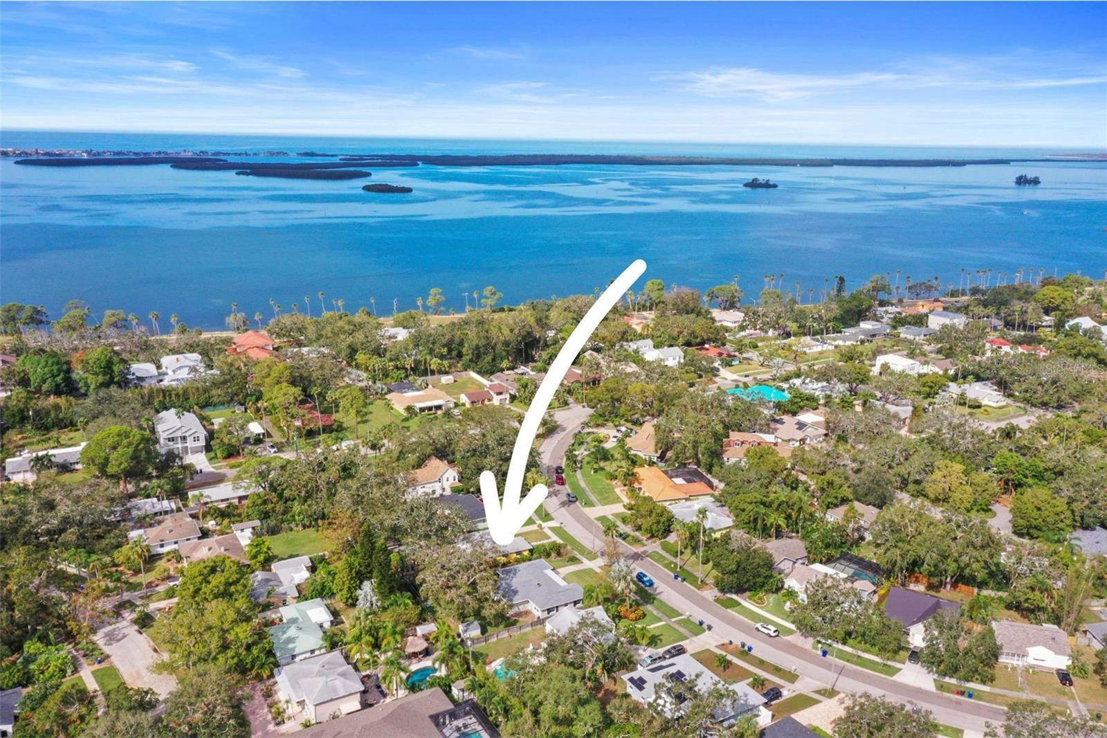 225 Garden Circle South, Dunedin, FL 34698
