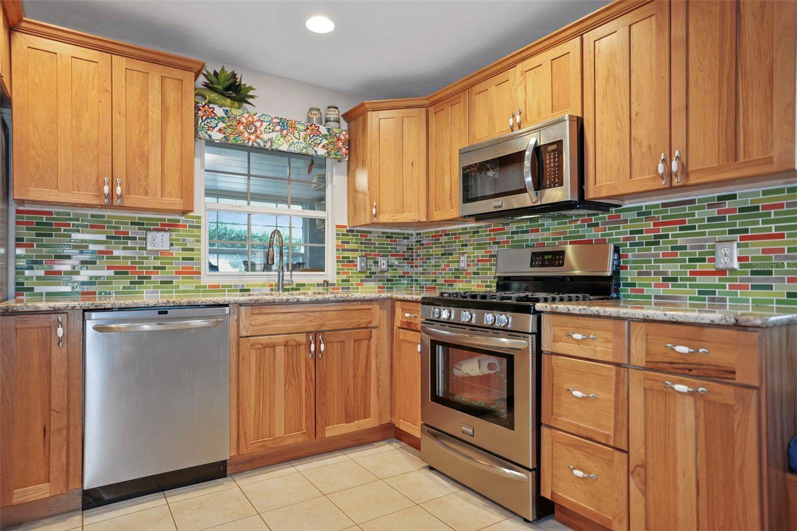 225 Garden Circle South, Dunedin, FL 34698