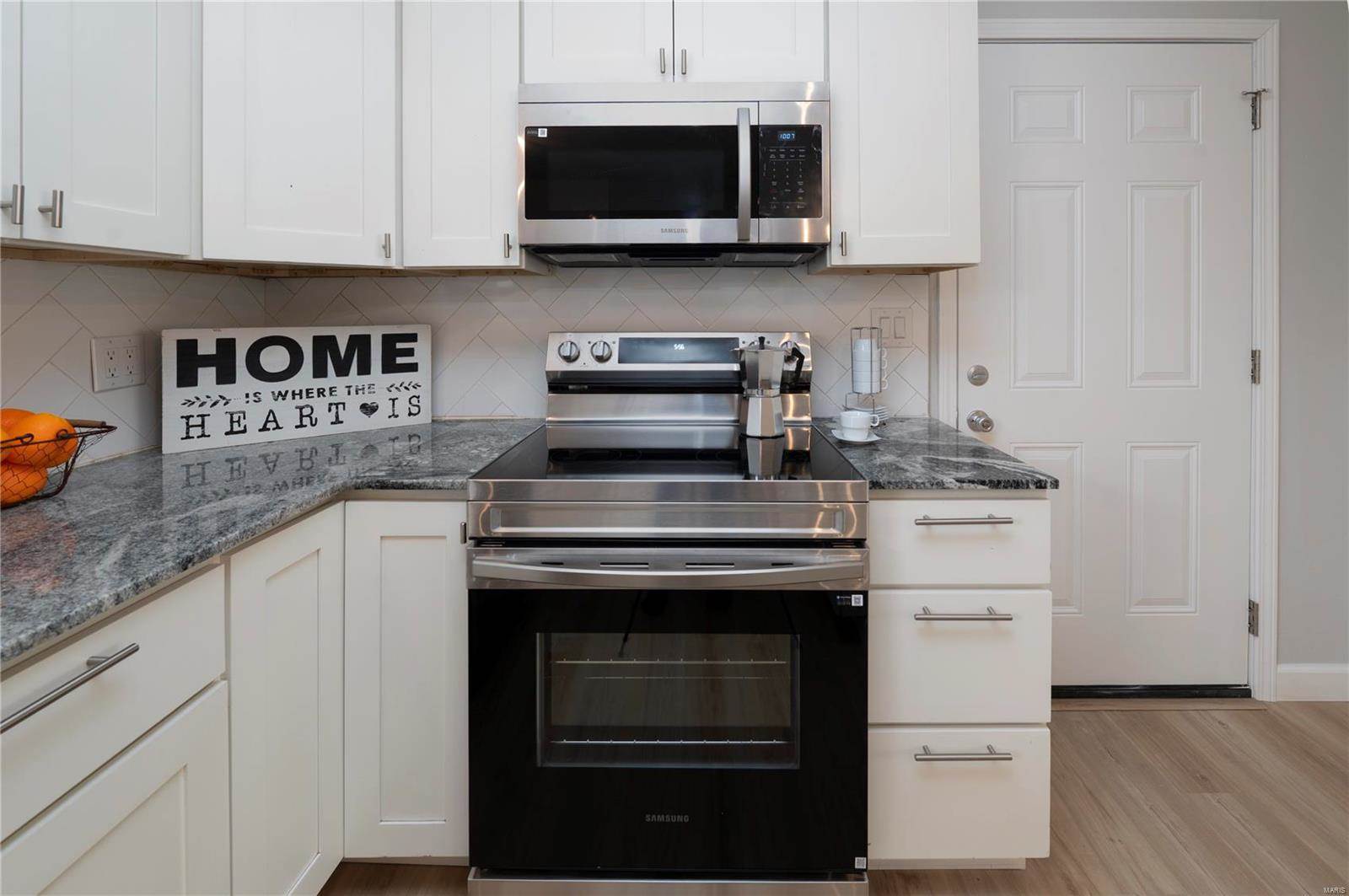 21070 Highway Y, Saint Robert, MO 65584