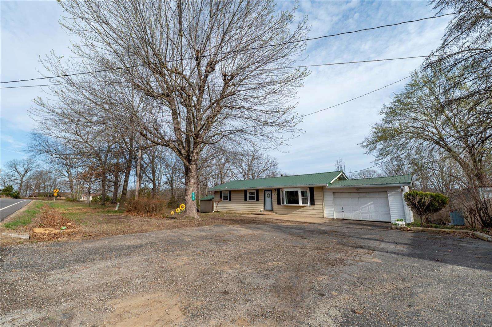 21070 Highway Y, Saint Robert, MO 65584