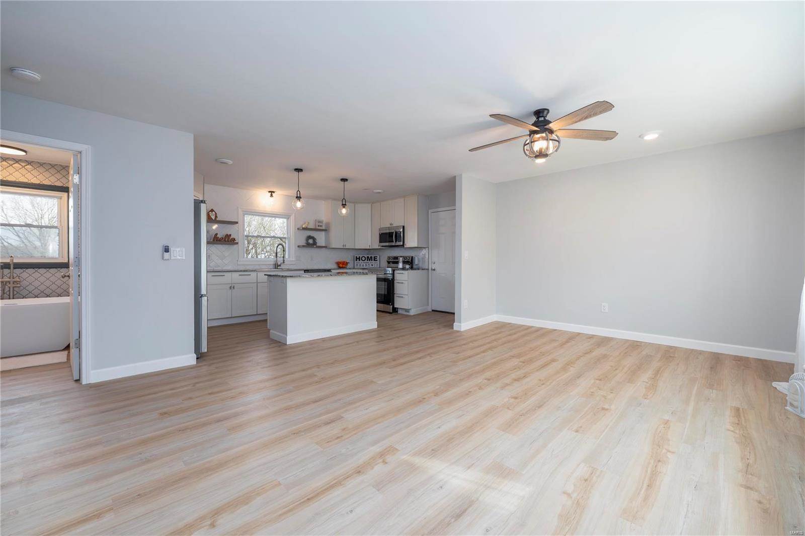 21070 Highway Y, Saint Robert, MO 65584