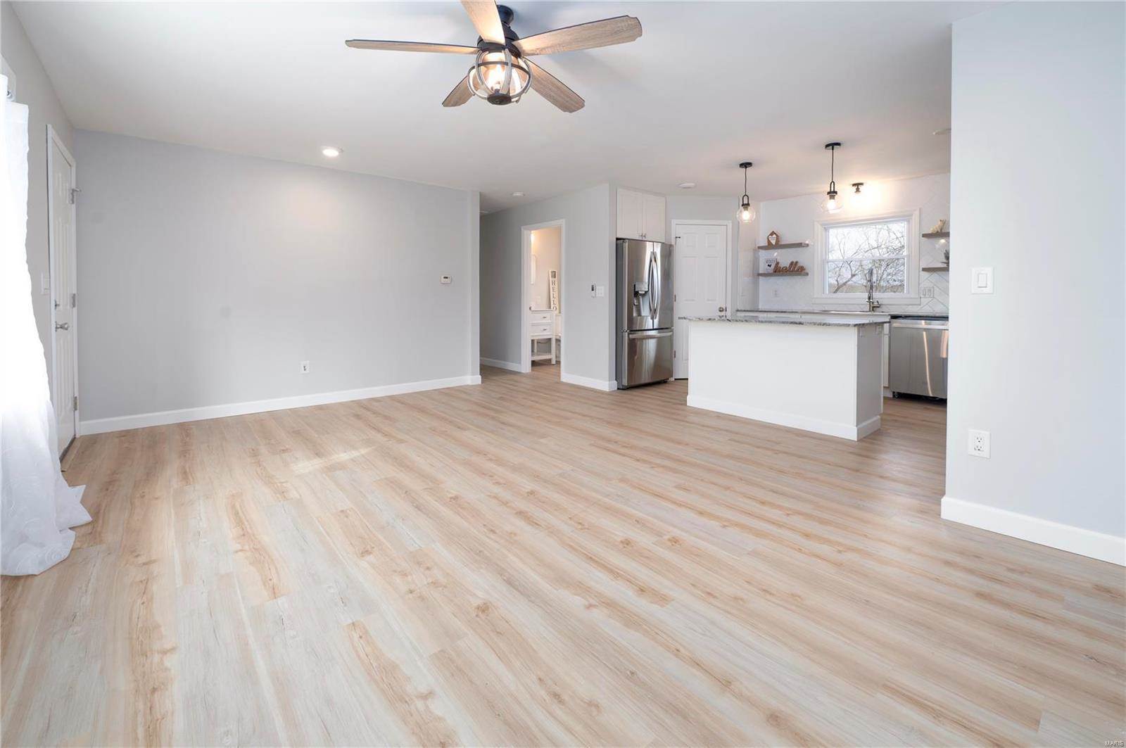 21070 Highway Y, Saint Robert, MO 65584
