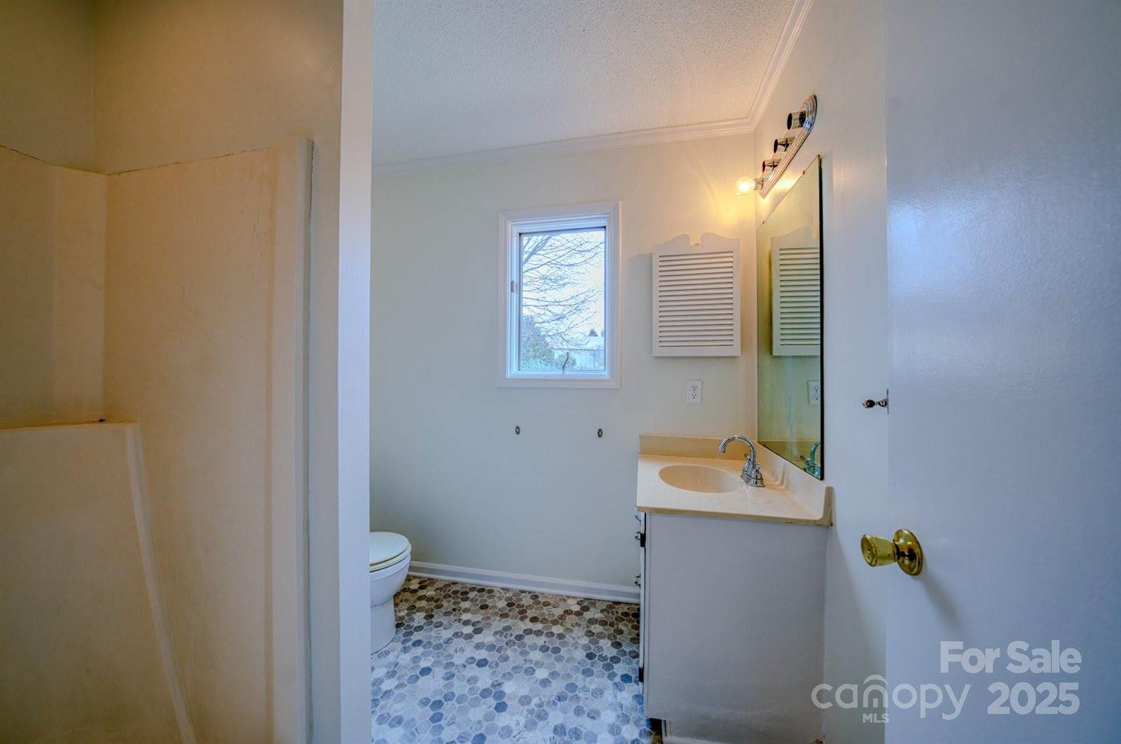 201 Racquet Club Road, #19, Asheville, NC 28803