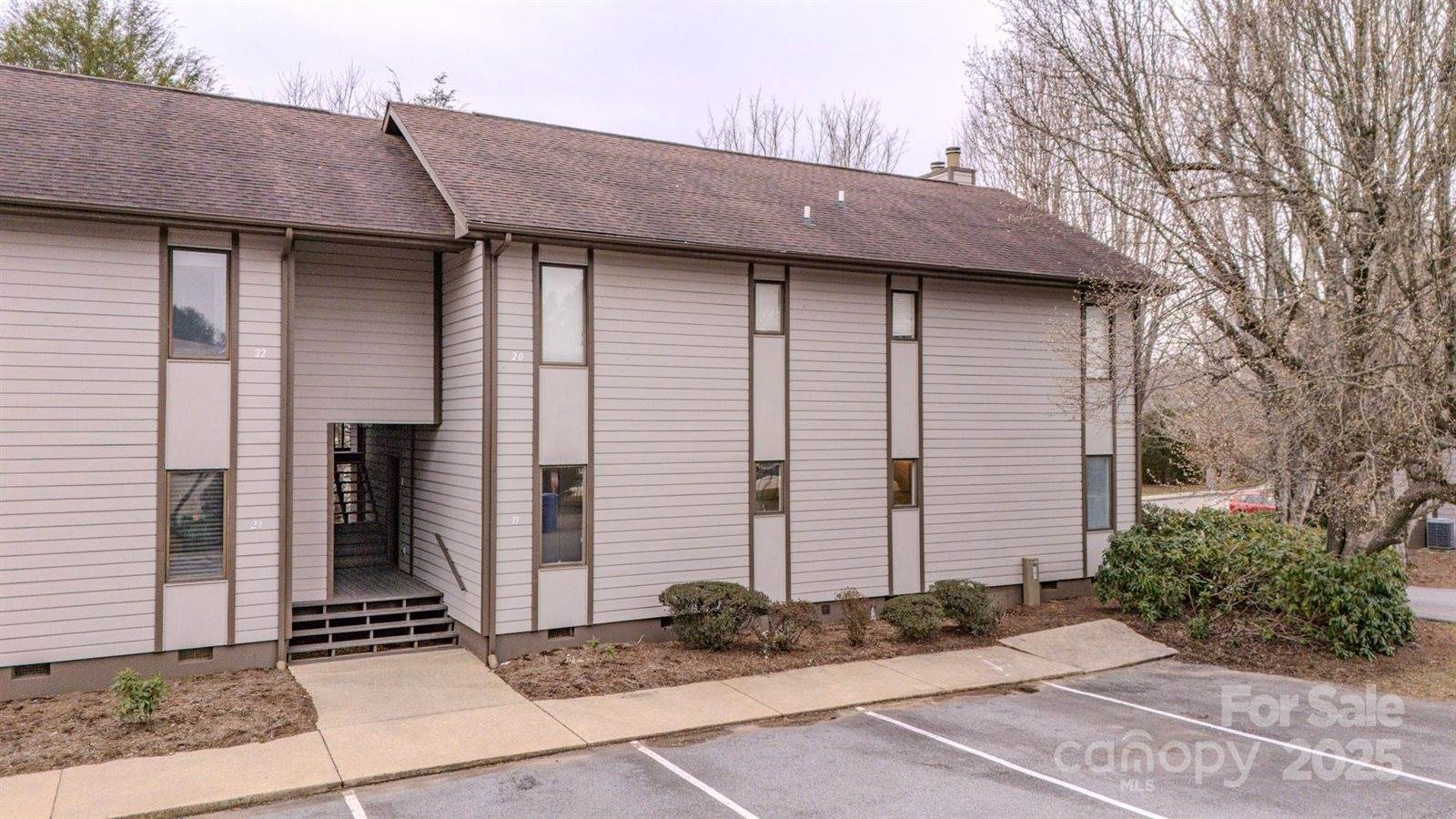 201 Racquet Club Road, #19, Asheville, NC 28803