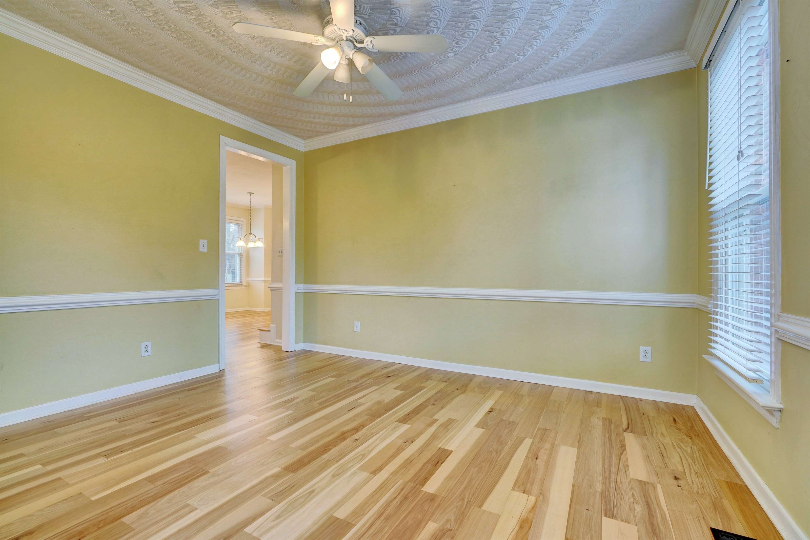 817 Forest Lakes Dr, Chesapeake, VA 23322