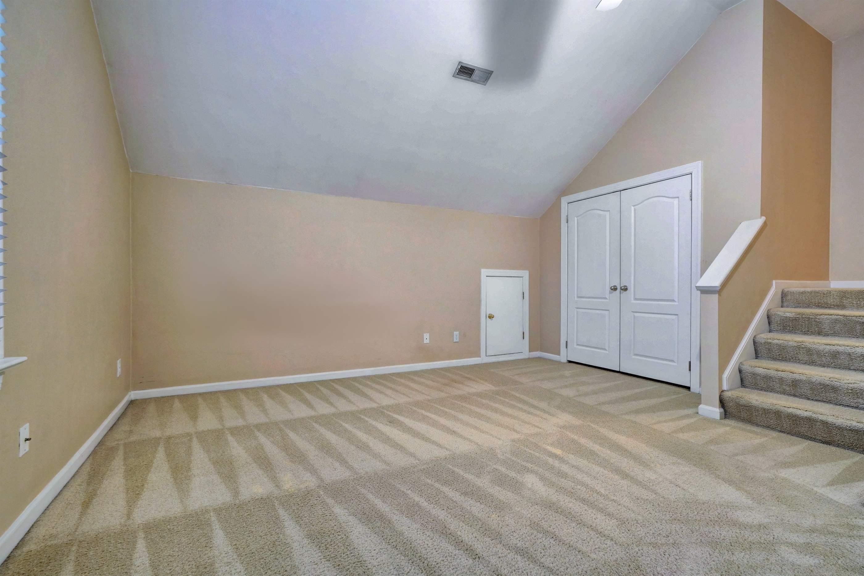 817 Forest Lakes Dr, Chesapeake, VA 23322