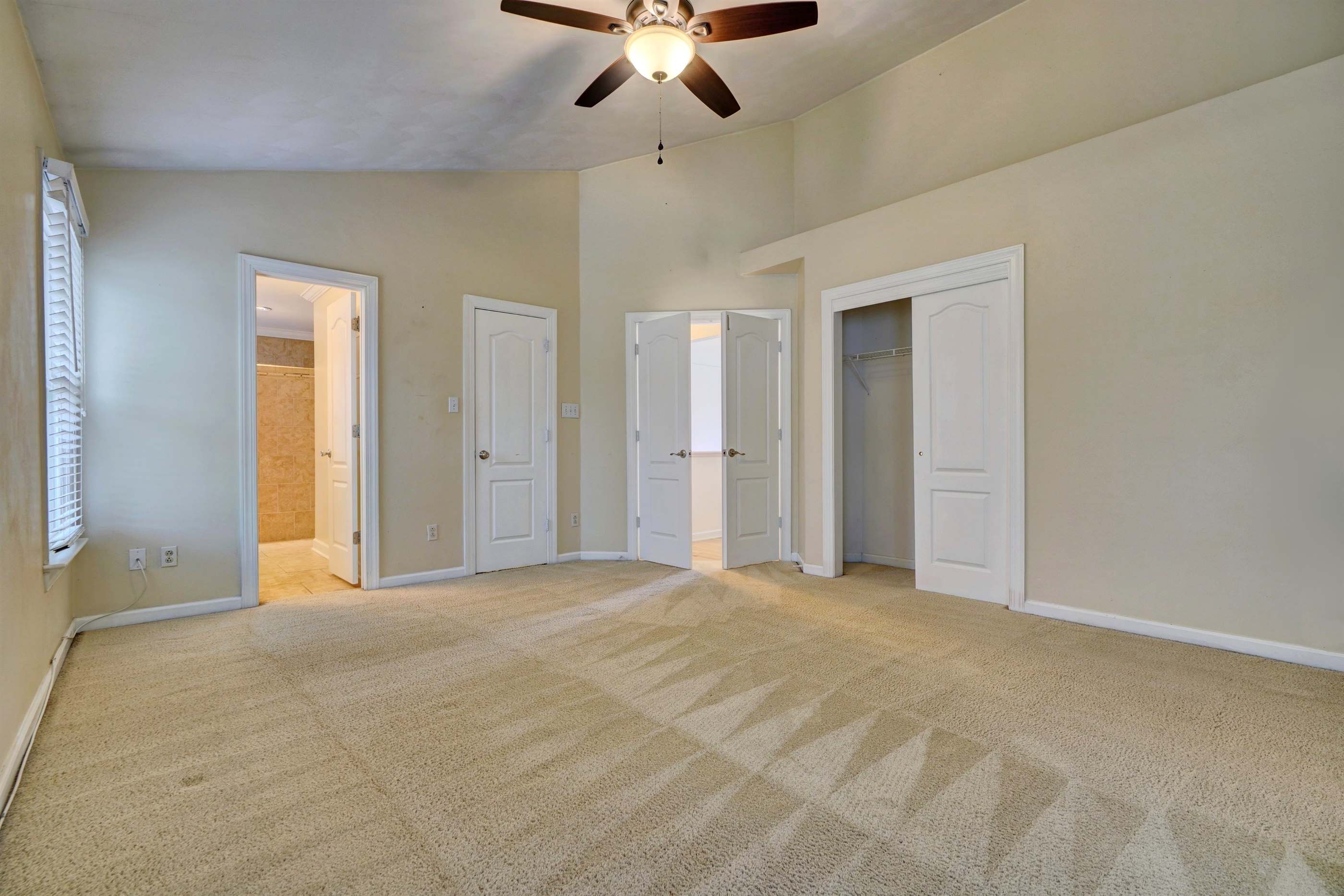 817 Forest Lakes Dr, Chesapeake, VA 23322