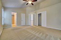 817 Forest Lakes Dr, Chesapeake, VA 23322