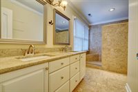 817 Forest Lakes Dr, Chesapeake, VA 23322