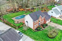 817 Forest Lakes Dr, Chesapeake, VA 23322