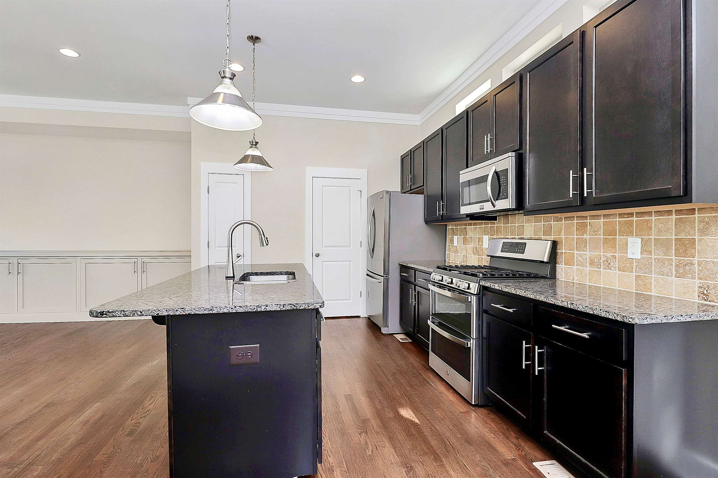 1037 Pierre Dr, Charlotte, NC 28205