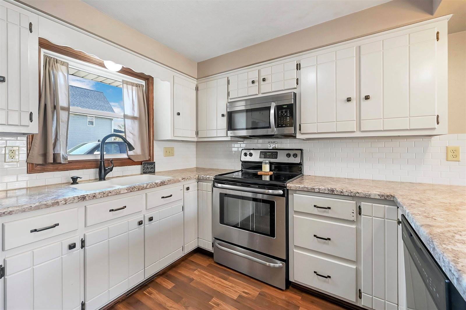 716 Maywood Avenue, Green Bay, WI 54303